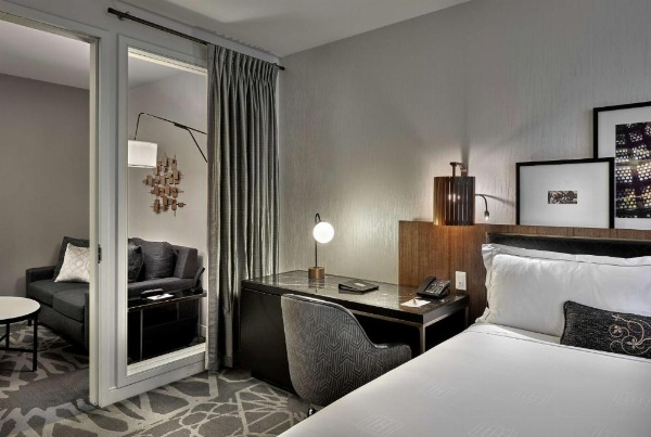 LondonHouse Chicago, Curio Collection by Hilton image 28