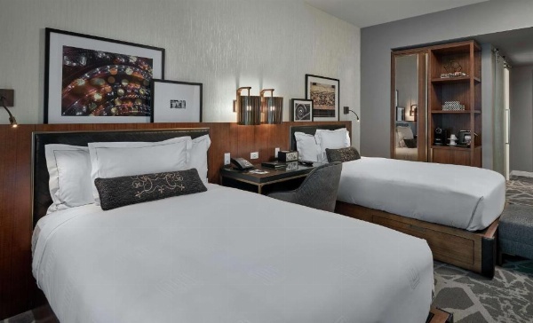 LondonHouse Chicago, Curio Collection by Hilton image 62