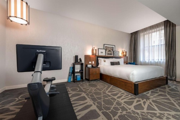 LondonHouse Chicago, Curio Collection by Hilton image 71