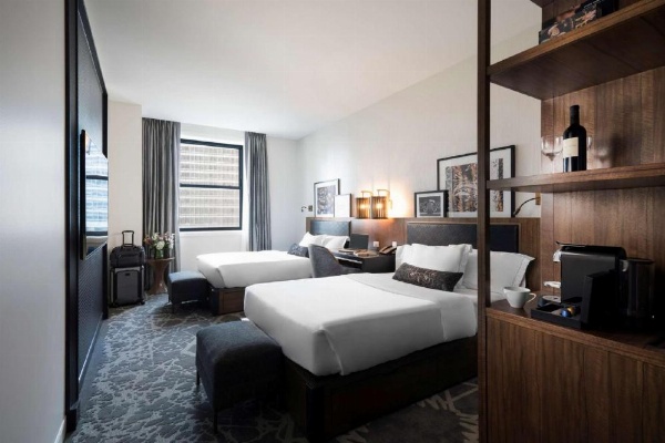 LondonHouse Chicago, Curio Collection by Hilton image 9